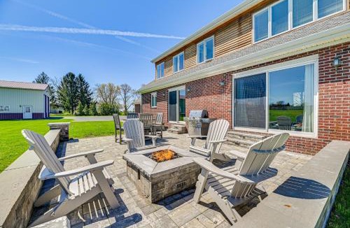 Teall Beach House | Awesome Geneva Home with Patio Near Seneca Lake!