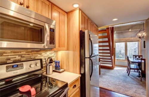 Warrior's Mark Condo | Awesome Location - Short Walk to Mountain and Town!