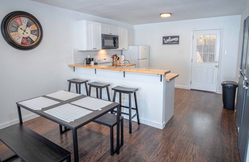 Midtown Apartment | Awesome Place 2BR/2BA Near Downtown and Riverwalk