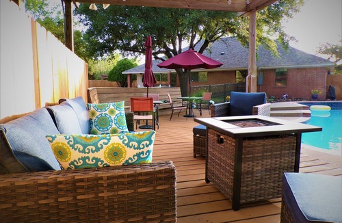 Glenhaven House | Backyard Oasis with Private Pool, SPA and Putting Green only 2 Miles from TAMU!
