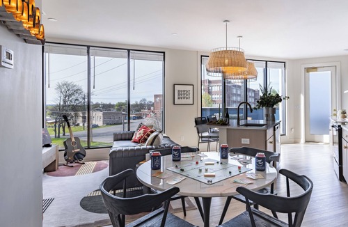 Five Points House | Balcony + 5Min to DT Nash | The Outrider 2BR Suite