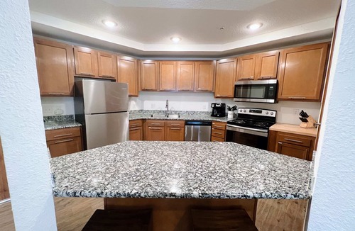 Grandville Apartment | Balcony suite with parking at The Grand Castle