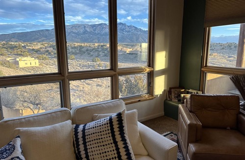 Ranchito House | Balloon Fiesta Getaway - Adobe Hacienda