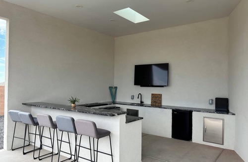 Westside House | Balloon Fiesta house in Albuquerque with roof deck, and beautiful views!