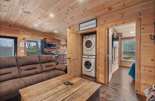 South Pittsburg House | Barndominium at Paradise Pointe