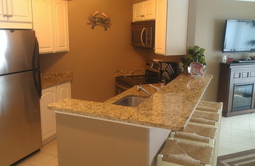 Midtown Ocean City Condo | Bay Front Condo w/Pool One Block from the Beach!