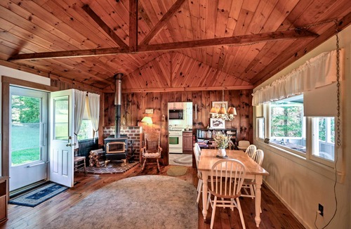 Hancock Cottage | Bayfront Hancock Cottage w/Beach Access & Views!