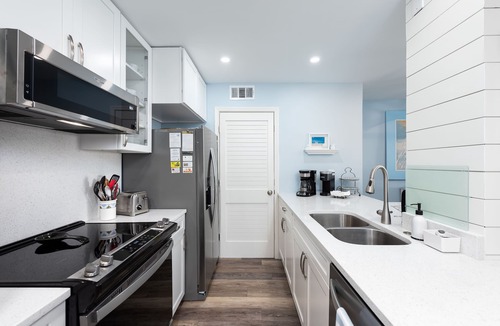 Seabrook Island Villa | Beach Decor! Recently Updated! Gorgeous Sunsets on Pelican Beach! Walk to Pools! Amenity Cards!