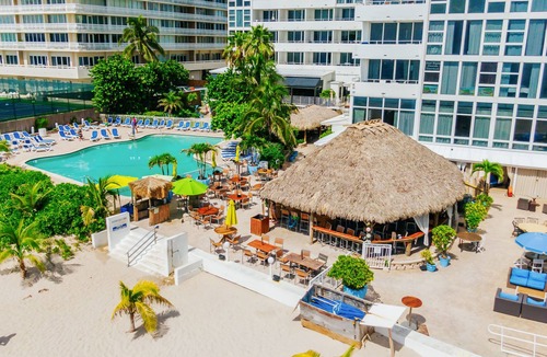 Barrier Island Condo | BEACHFRONT CONDO ! .2BR/2 Baths.GREAT LOCATION !