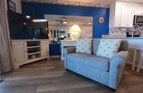 North Carolina Coast Condo | “BEACHFRONT ELM” IS CALLINGn~Oceanfront~Private Beach Access~Pool~