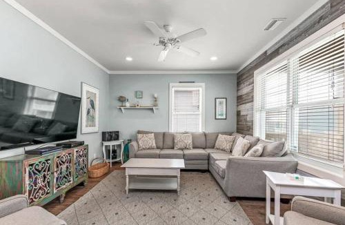 Morgantown House | Beachside Getaway- Jacuzzi Fire Pit 3-Min Walk to Beach