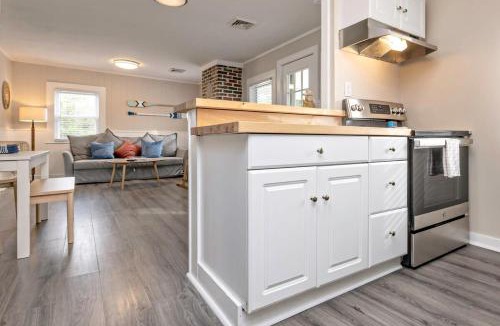 Northeast Virginia Beach House | Beachwalk #4 8 minute walk to the beach