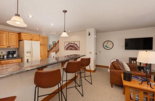 Grand Lake Apartment | Beacon Landing Condo, Lakefront on Lake Granby, Luxurious Quality with Marina Right Outside