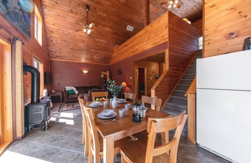 Day Cabin | Bear Den - scenic Adirondack cabin escape + lake access