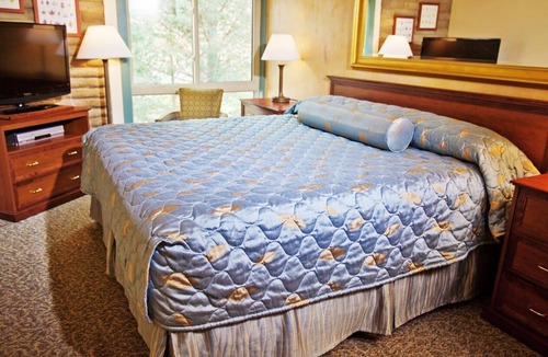 Vail Apartment | Beautiful 2 bedroom unit at resort, sleeps 6
