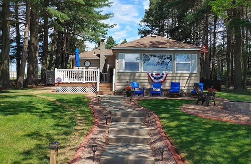 Minocqua House | Beautiful 4 Seasons Minocqua Lake House with optional pontoon