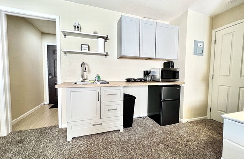 Englewood Apartment | Beautiful And Updated Studio Condo In DTC!