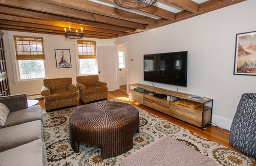 Maplecrest House | Beautiful Catskills country retreat -neighboring reservoir/recreation area