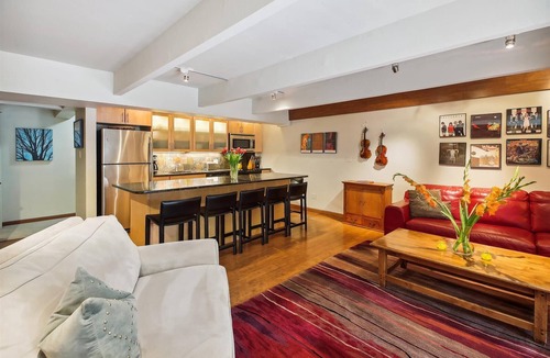 Downtown Condo | Beautiful Deluxe Rated Condo w/Hot Tub