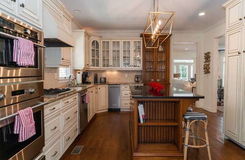 Isle of Palms House | Beautiful Grand Pavilion - steps to the beach with Grand Pavilion Pool Access