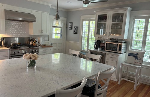 Swampscott House | Beautiful home by the sea-4 miles from Salem, 12 miles from Boston-by 2 beaches