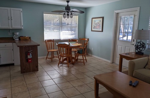 Salt Springs Cabin | Beautiful lake view cottage! Perfect for watching spectacular sunsets!