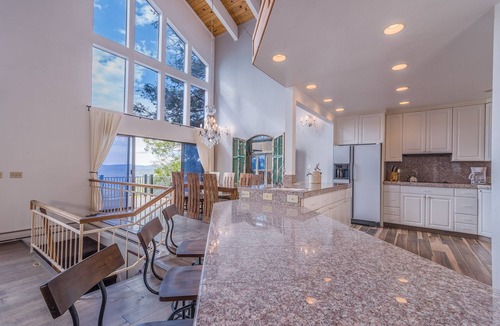 Lincoln Park House | Beautiful Lakefront Home with Pier and Buoy.