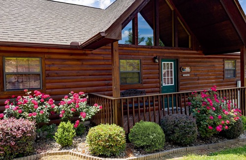 Sevierville Cabin | Beautiful Mountain Sunset View! Hot Tub, Pool Table, Closest to Dollywood