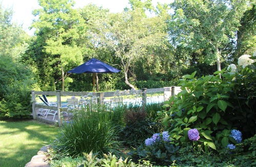 Sagaponack House | Beautiful Setting in the Hamptons with Pool & Tennis Court.