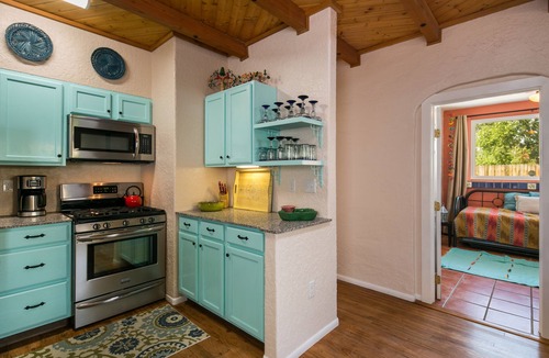 Nob Hill House | Beautiful southwest casita in walking distance to historic Nob Hill on Route 66.