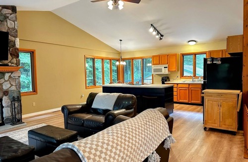 Woodruff House | Beautiful Summer Lake Home - Minutes away from Minocqua!