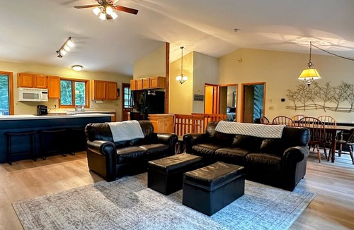 Woodruff House | Beautiful Summer Lake Home - Minutes away from Minocqua!