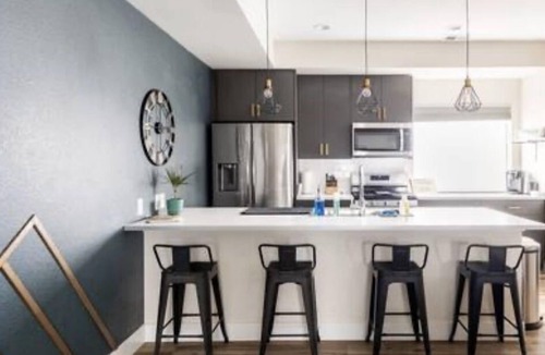 Lakewood House | Beautiful Townhome - close to downtown Denver and Red Rocks