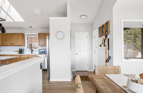 Richmond Hill Corridor House | Beautiful View Point Villa | Conifer, CO