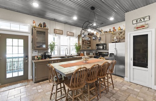 Enchanted Oaks House | Beautiful view! Unique comfort, Away from it all.