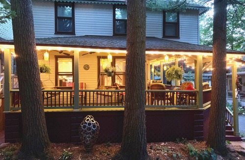 Mount Gretna Heights Cottage | Beautiful Yr Round Cottage Great Porch, Heart of MTG, Near Hershey, Lititz, Lanc