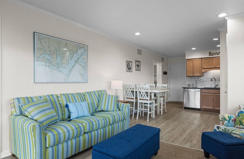 Morehead City Condo | Beautifully remodeled oceanfront condo with lovely views, pool access & W/D
