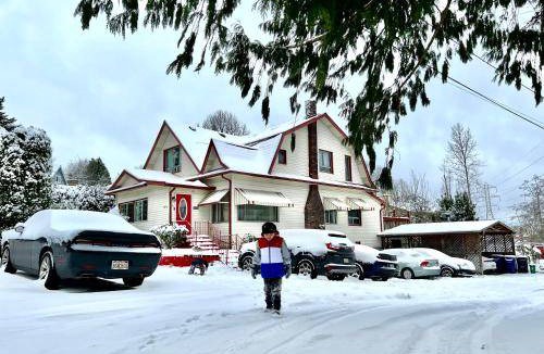 Rainier Valley Bed & Breakfast | Bed and breakfast ∙ 1 bedroom ∙ 2 guests