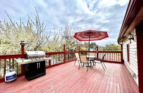 Rainier Valley Bed & Breakfast | Bed and breakfast ∙ 1 bedroom ∙ 2 guests