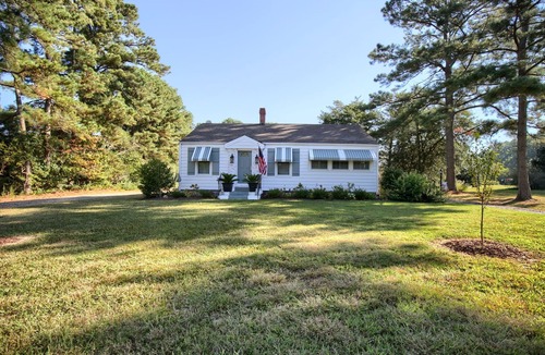 Schley Cottage | Bee Humble Cottage w/in 20mins to Public Beaches