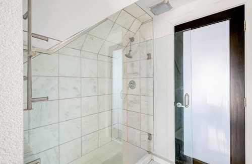 Uptown Apartment | Best hidden gem in Denver! Heart of Cap Hill!!