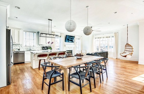 Hope Gardens House | ★Best Views in Downtown★Stunning design, rooftop, near BROADWAY - 8 beds