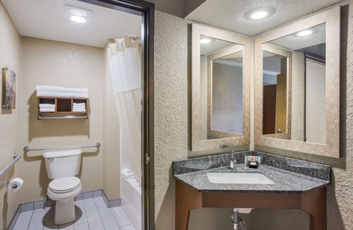 St Ignace Hotel | Best Western Harbour Pointe Lakefront