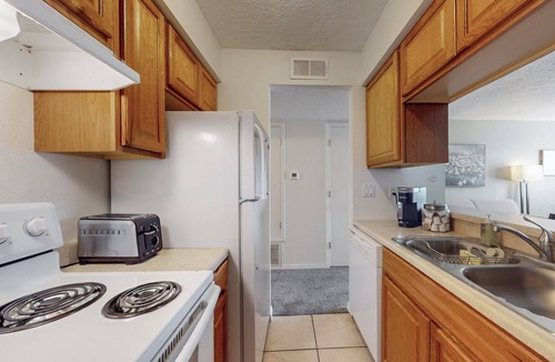 West Old Town Apartment | Bicycle Boulevard Byway, 1 KB, Near Old Town