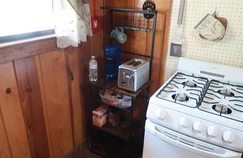 Cloudcroft Cabin | Bigfoot's Bunkhouse! Cozy Cabin, Cool Breeze Dogs Welcome! 45 min to white sands