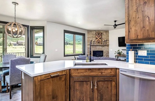 Oak Creek House | Blend of luxury and style in this brand new 4-bedroom rental home.