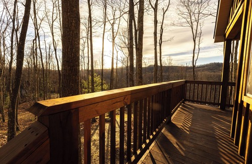 Cool Ridge Cabin | Boho Getaway for Two, Stay near the New River Gorge and Glade Creek Farm
