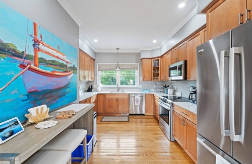 Bonnet Shores House | Bonnet Shores Beach House: Recently Renovated and Tastefully Furnished Getaway