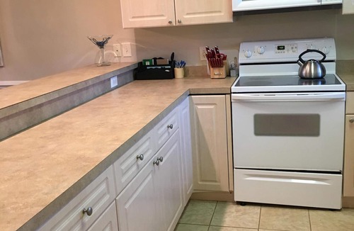 Central Myrtle Beach Condo | BOOKING 2026! GR RATES GR LOCA 2BEDRM w ELEVATOR GOLF VIEW APPRX 1 MILE TO BEACH