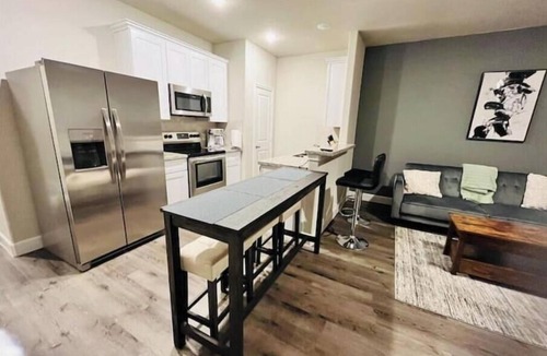 Conroe House | Brand new modern cozy enclave in Conroe awaits you.